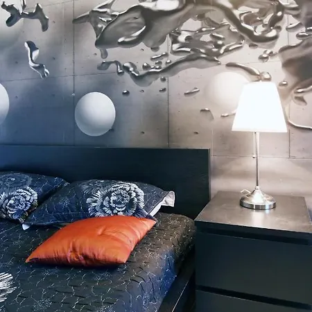 Bucharest Studio * Βουκουρέστι